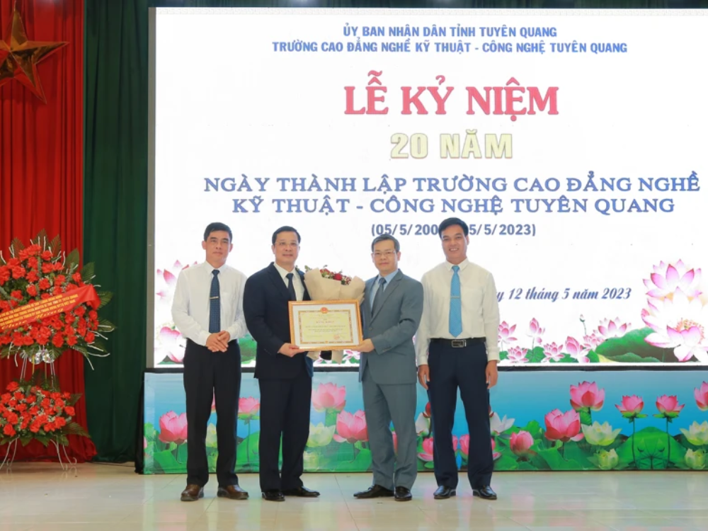Về chúng tôi